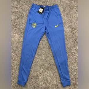 Nike Club America Slim Fit Pants Men’s Size Small DJ8552-432